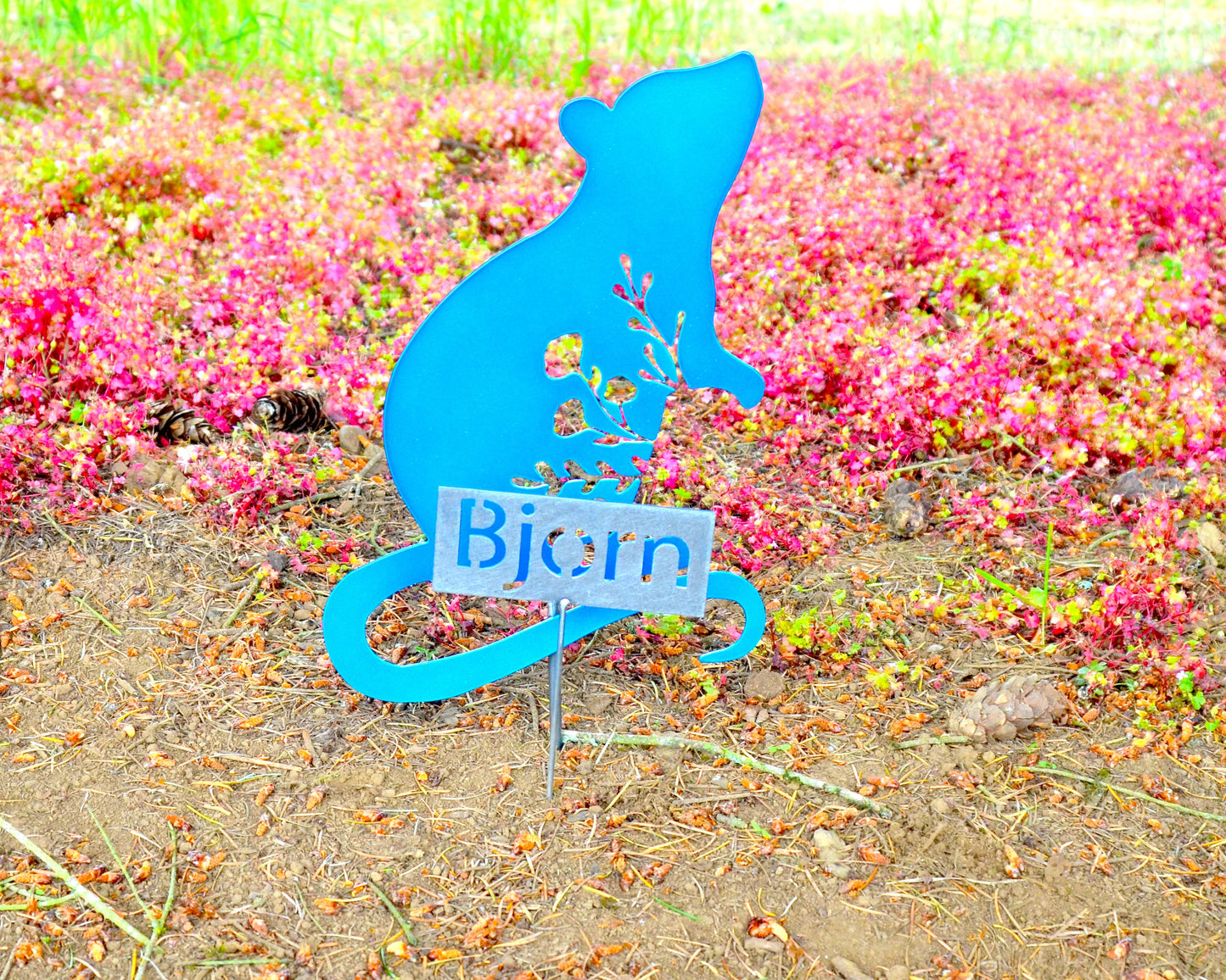 Metal Art Floral Garden Rat Stake Decoration, Garden, Yard Art, Hand Made, Spring Garden Decoration, Outdoor Garden Decor, Stake Attached(12" Stake Detachable)
