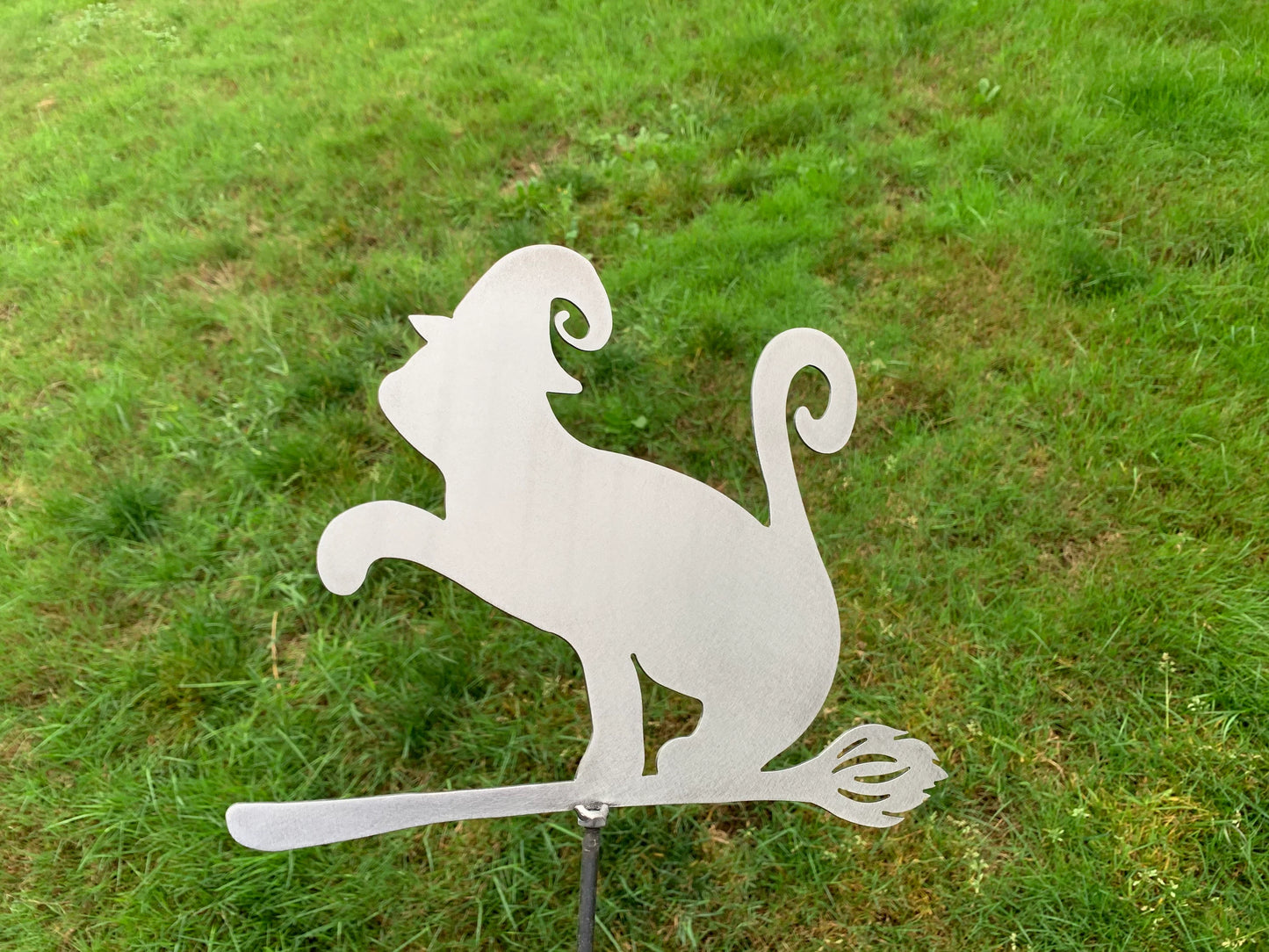 Metal Halloween Art Cat with witch hat flying on broom Stake Decoration , Garden Art, Yard Art, Hand Made, Fall Decor, Outdoor Garden Decor Stake Attached(12" Stake Detachable)