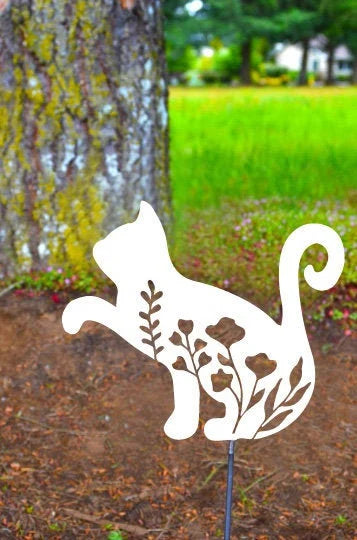 Metal Art Garden Cat Stake Decoration , Garden Art, Yard Art, Hand Made, Spring Garden Decoration, Outdoor Garden Decor, Stake Attached(Detachable)