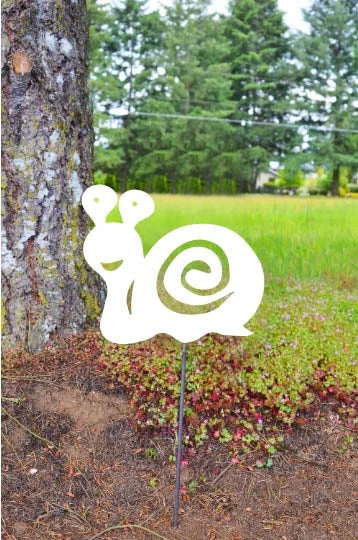 Metal Art Garden Snail Stake Decoration, Yard Art, Spring Garden Decoration, Outdoor Garden Decor, Gift, Garden Lover, Goofy, Hippie, Retro Stake Attached(12" Stake Detachable)